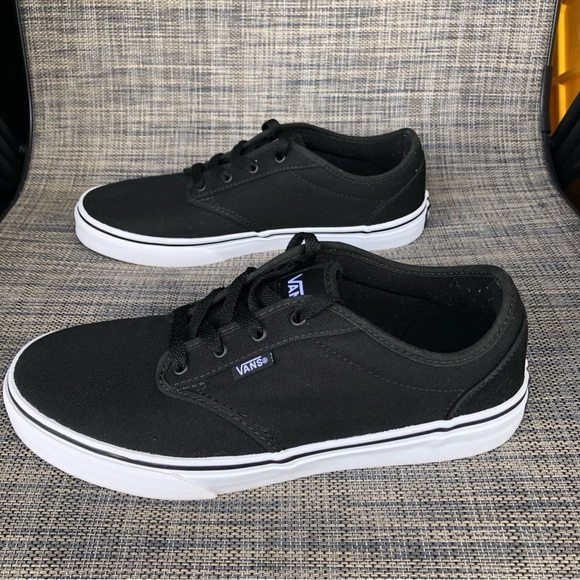 Vans Shoes - Vans Low-Top Sneakers Youth Size: 7 Women’s size:8.5 accepting offers